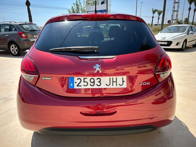 PEUGEOT 208 ALLURE 1.2 E-THP AUTO SPANISH LHD IN SPAIN 82000 MILES SUPERB 2015